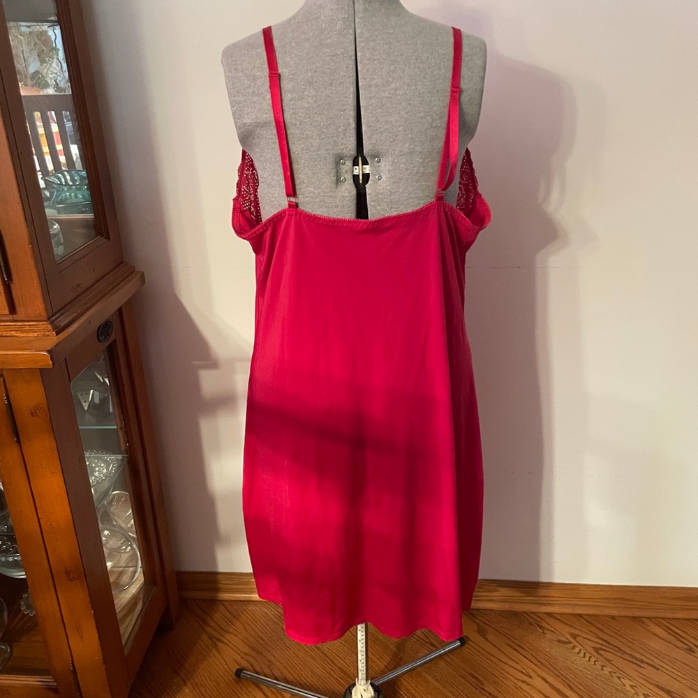 Delta Burke Vibrant Red Lace Chemise bow detail - Picture 5 of 7